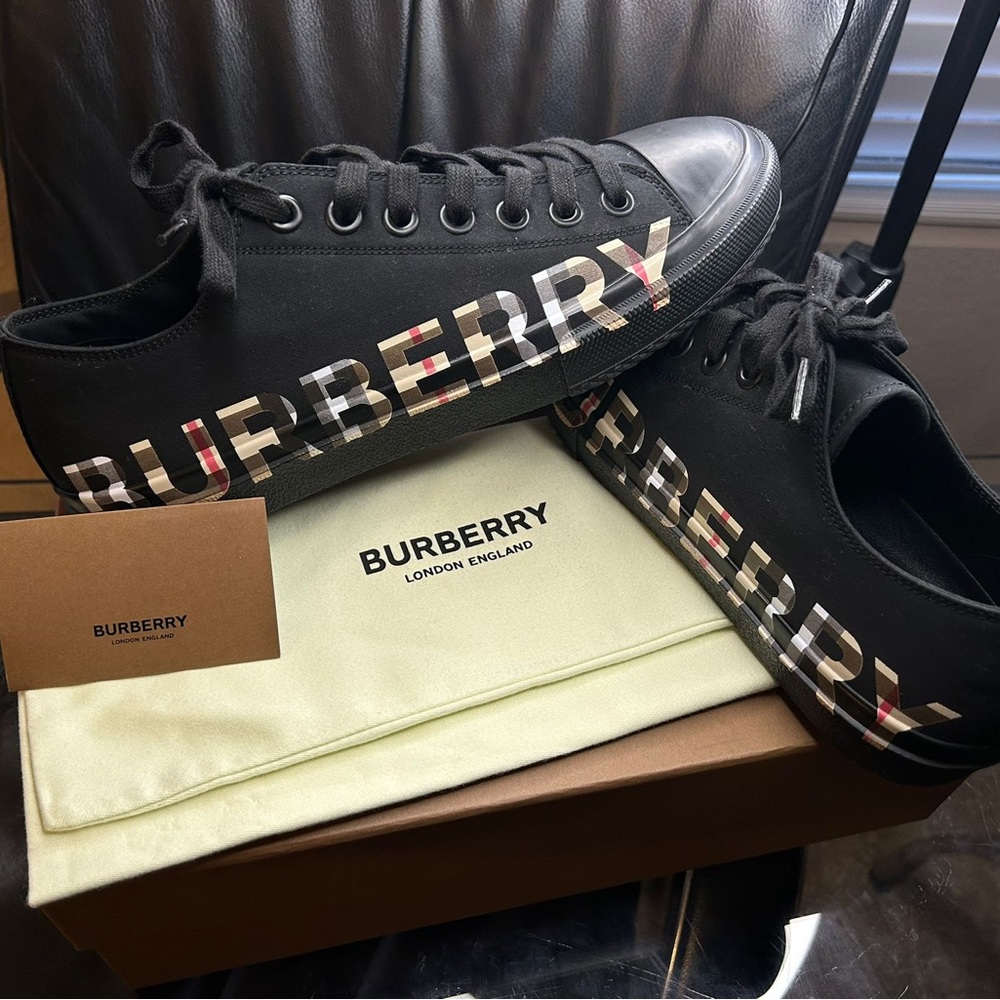 Burberry shoes